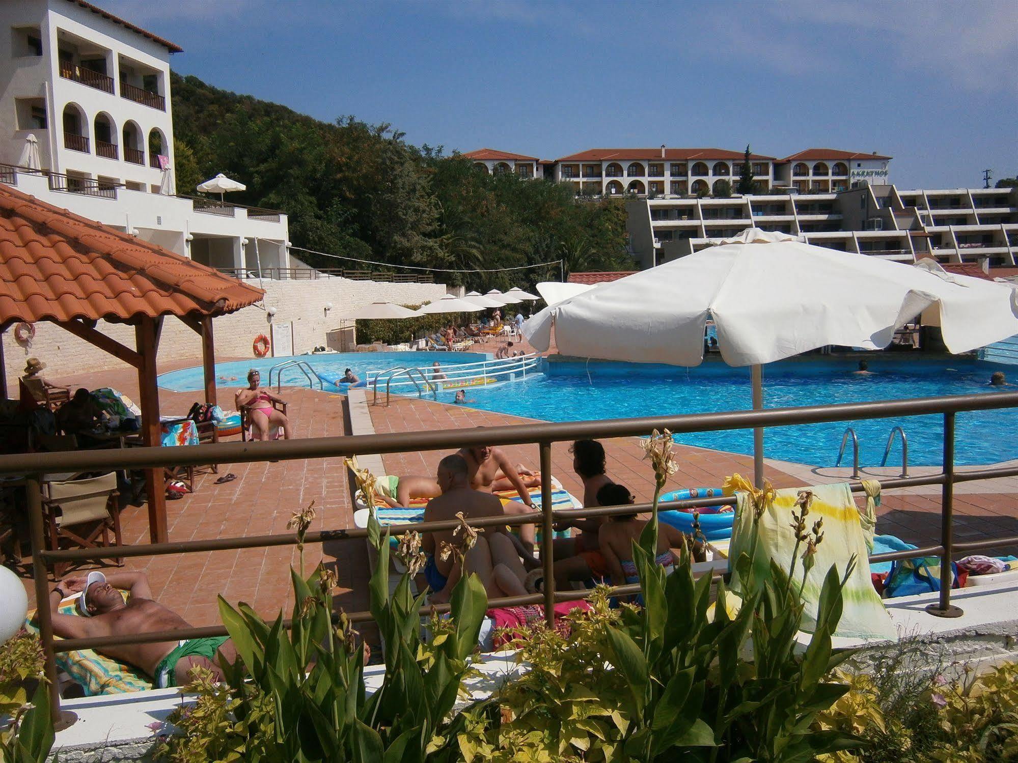 Xenios Theoxenia Hotel Ouranoupoli Extérieur photo